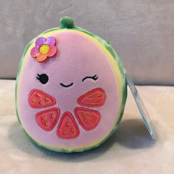 Squishmallow 5 inches Lena, pink guava fruit - Picture 1 of 6
